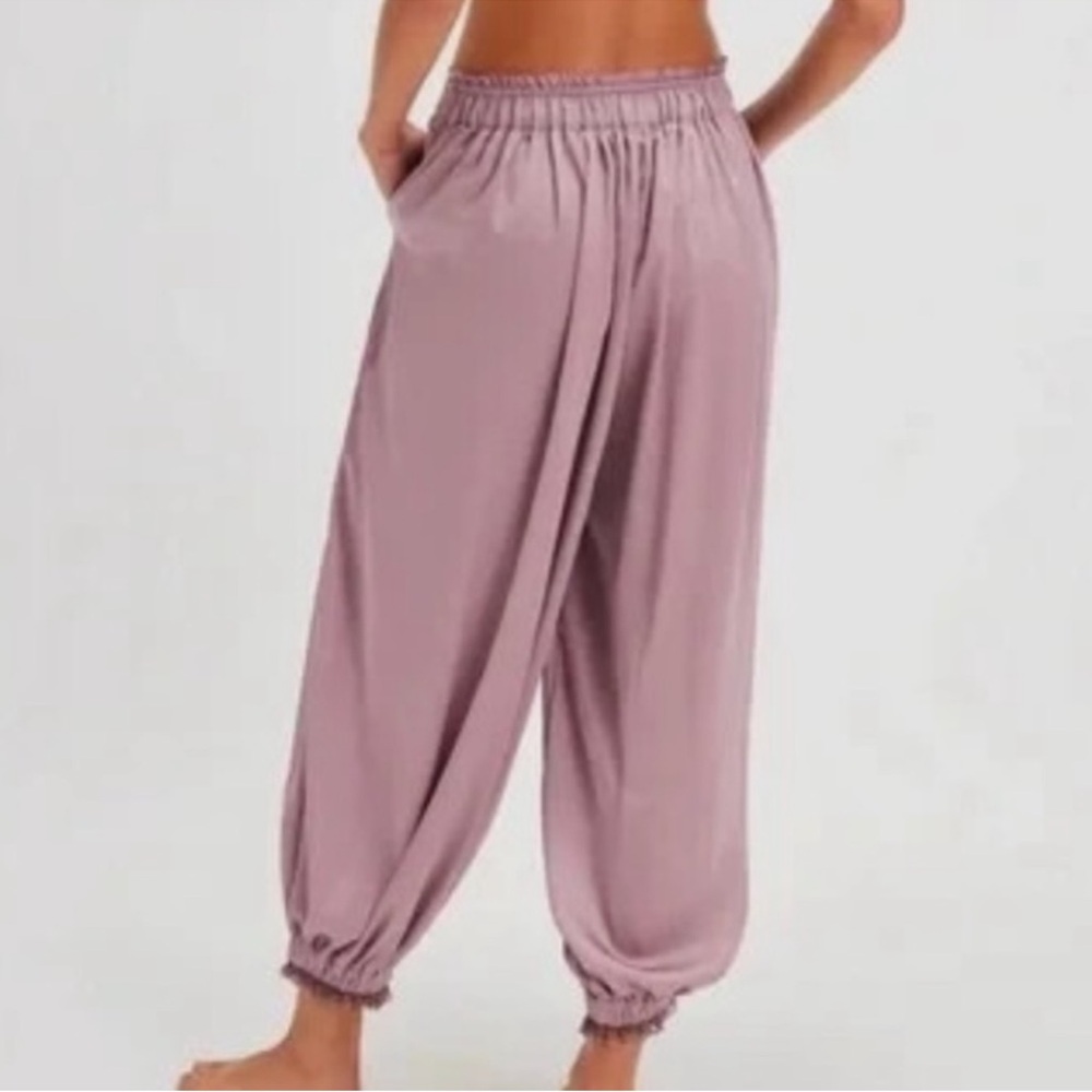 FREE PEOPLE | ✨NEW✨ Night Special Solid Pants in Woodrose - Picture 2 of 4